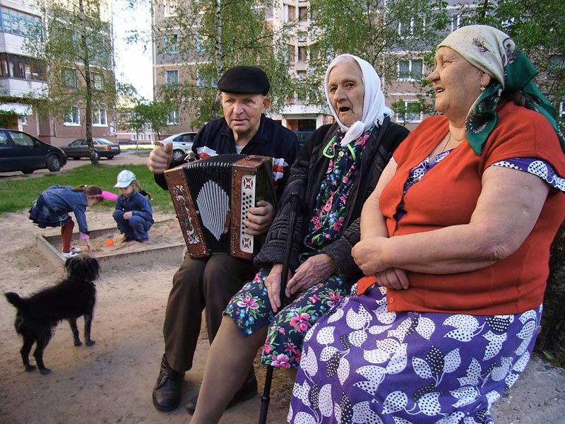 А у нас во дворе...