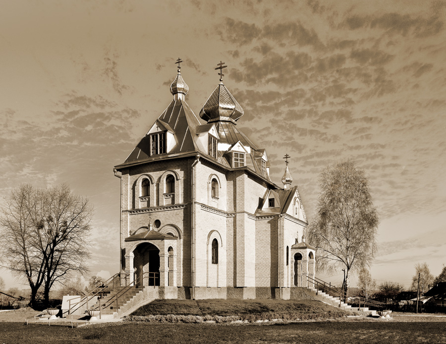 СВЯТО-УСПЕНСКАЯ ЦЕРКОВЬ