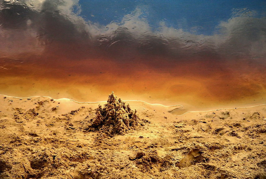 закат в пустыне.