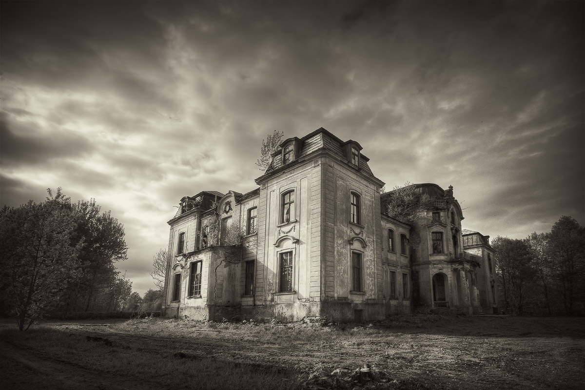 |   Желудокский дворец   |