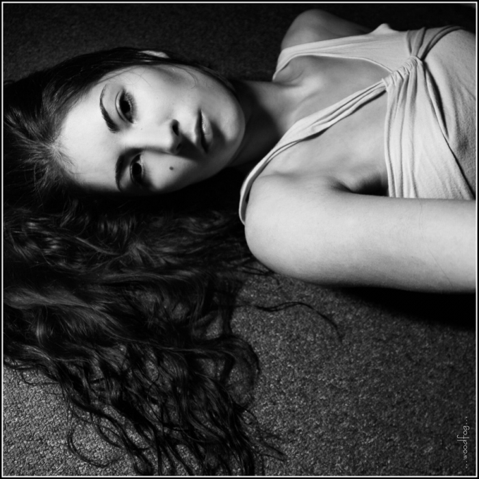 ...на полу спать и валяться...