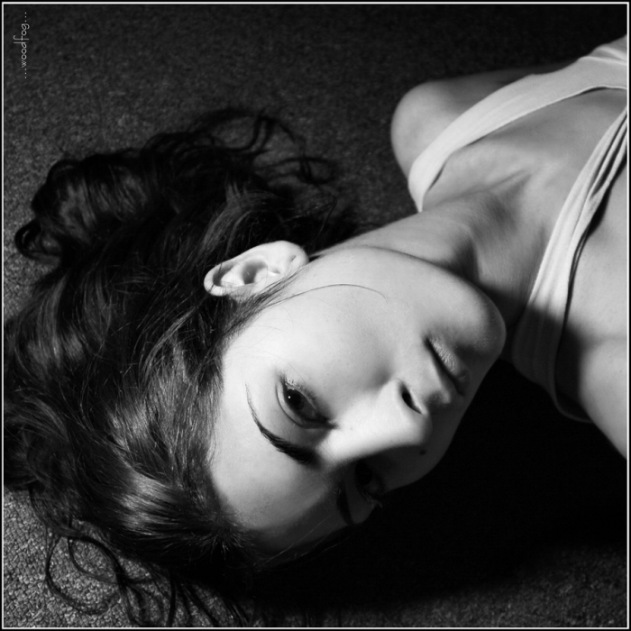 ...на полу спать и валяться...2