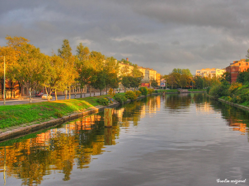По другую сторону мостика...