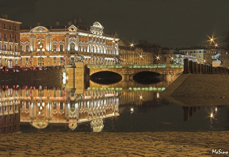 Двойной город...