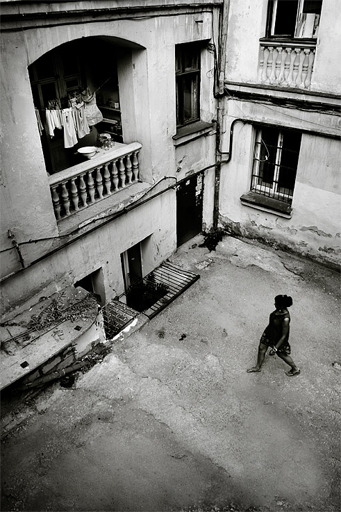 Из серии дворы Севастополя