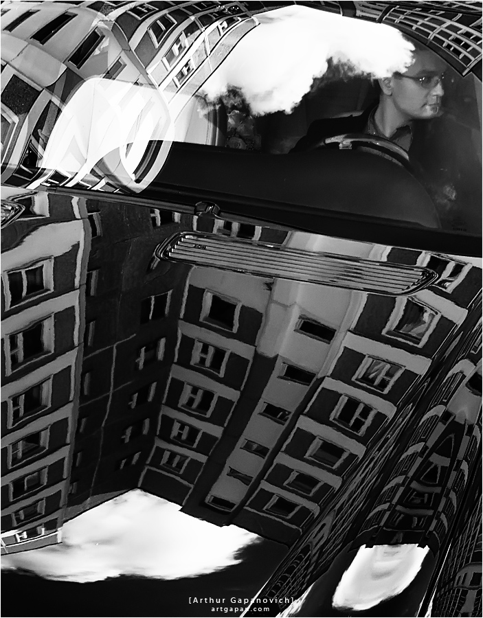 [ Жизнь в центре циклона ]