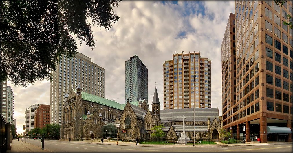 по улице Блур, Торонто