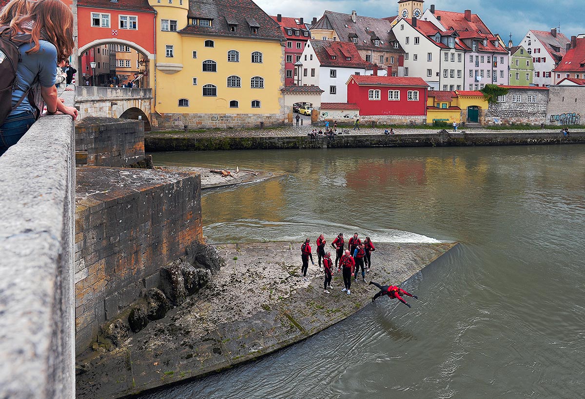 Первый пошел