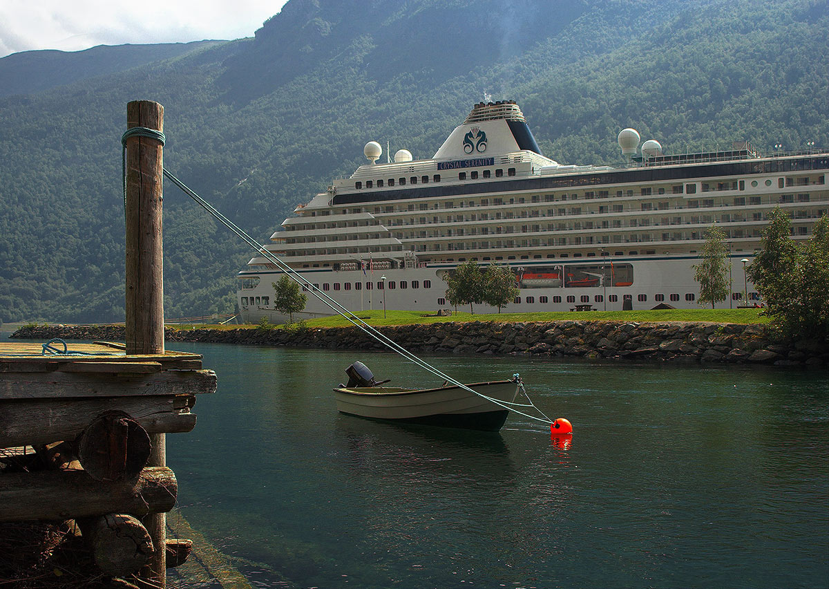 Про  лодку и кораблик