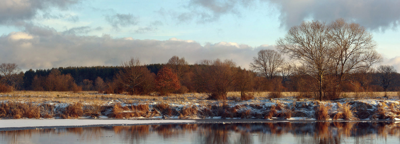 Зимняя зарисовка с рекой