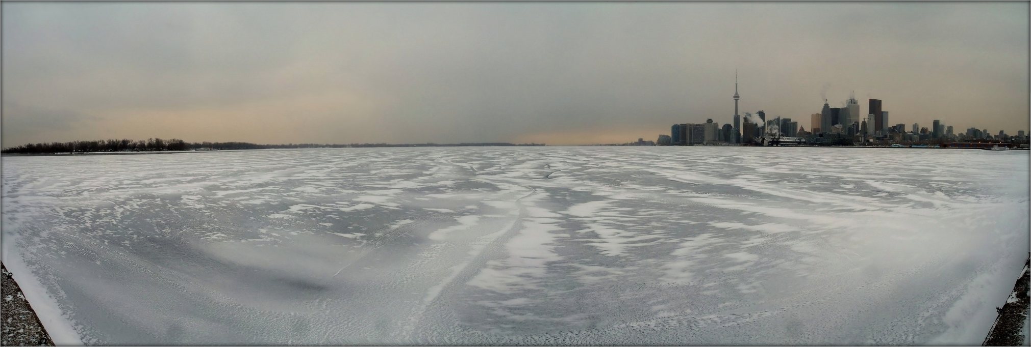 тепло ль тебе, жемчужина Онтарио?