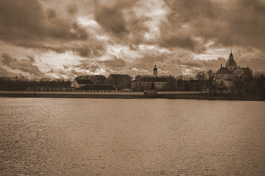 стары новы Нясвiж.