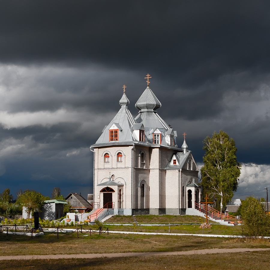 Свято-Успенская церковь д. Узнаж