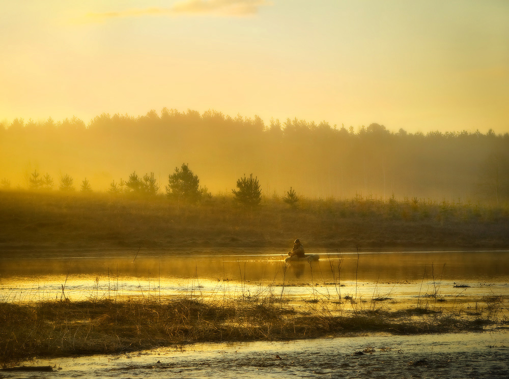 На рассвете свои дела...