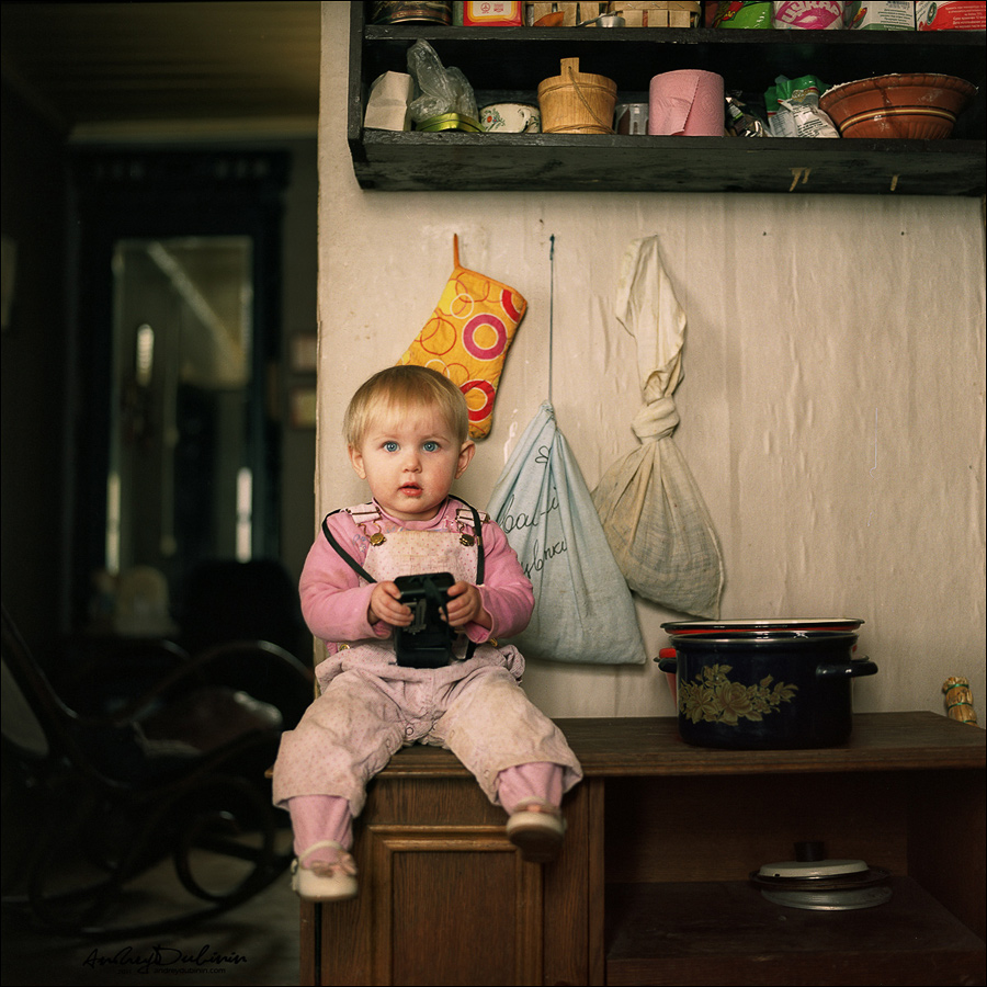 Варя которая не хотела фотографироваться без флэшметра.