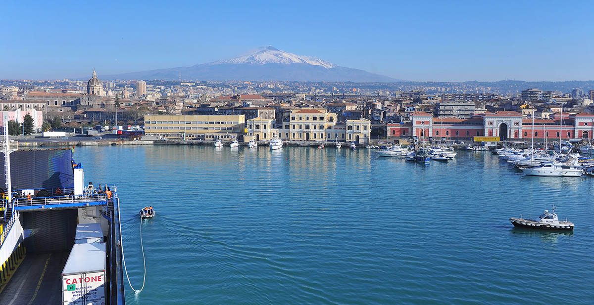 На веревочке