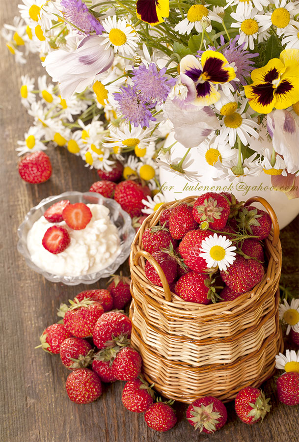 Клубника с дачи.