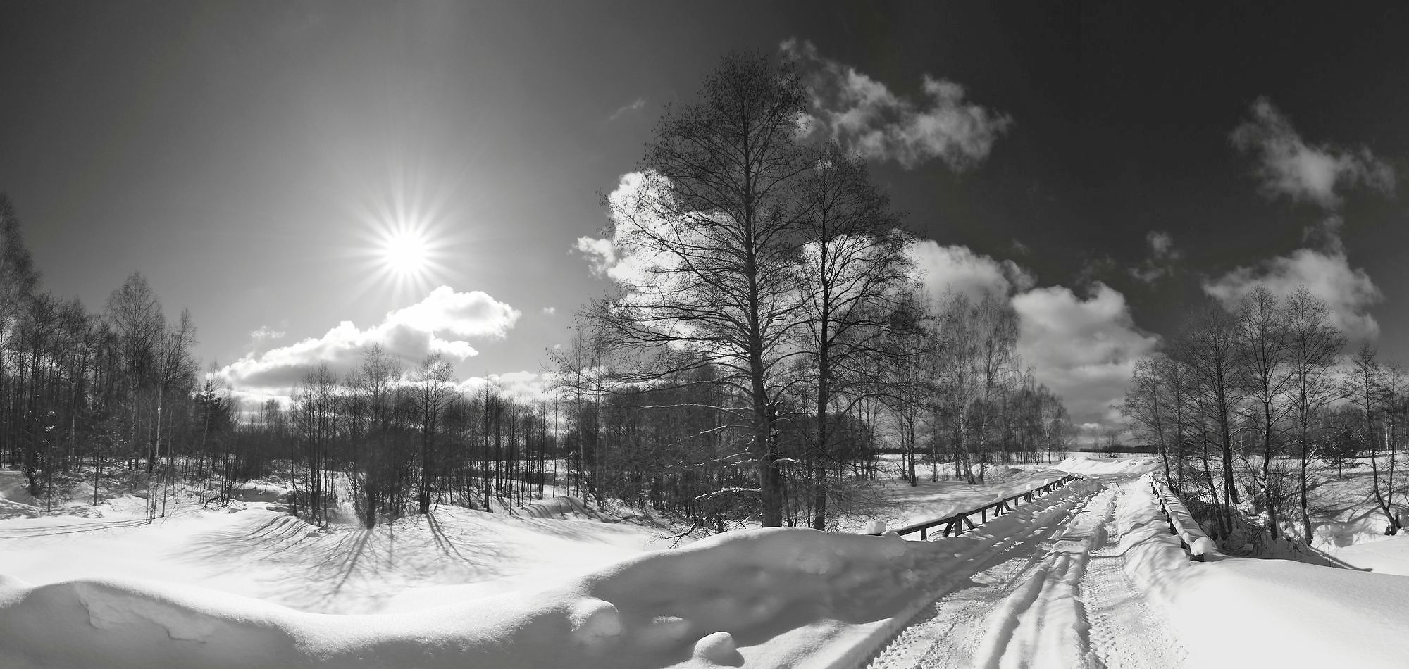 "Светит солнце в марте, отмечая радостно весну..."