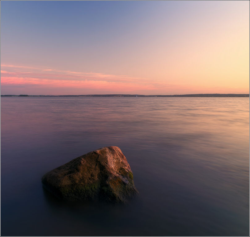 / Белеет парус одинокий ... /