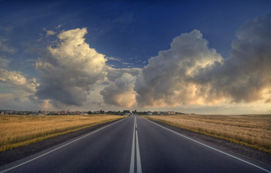 |   По дороге с облаками...   |