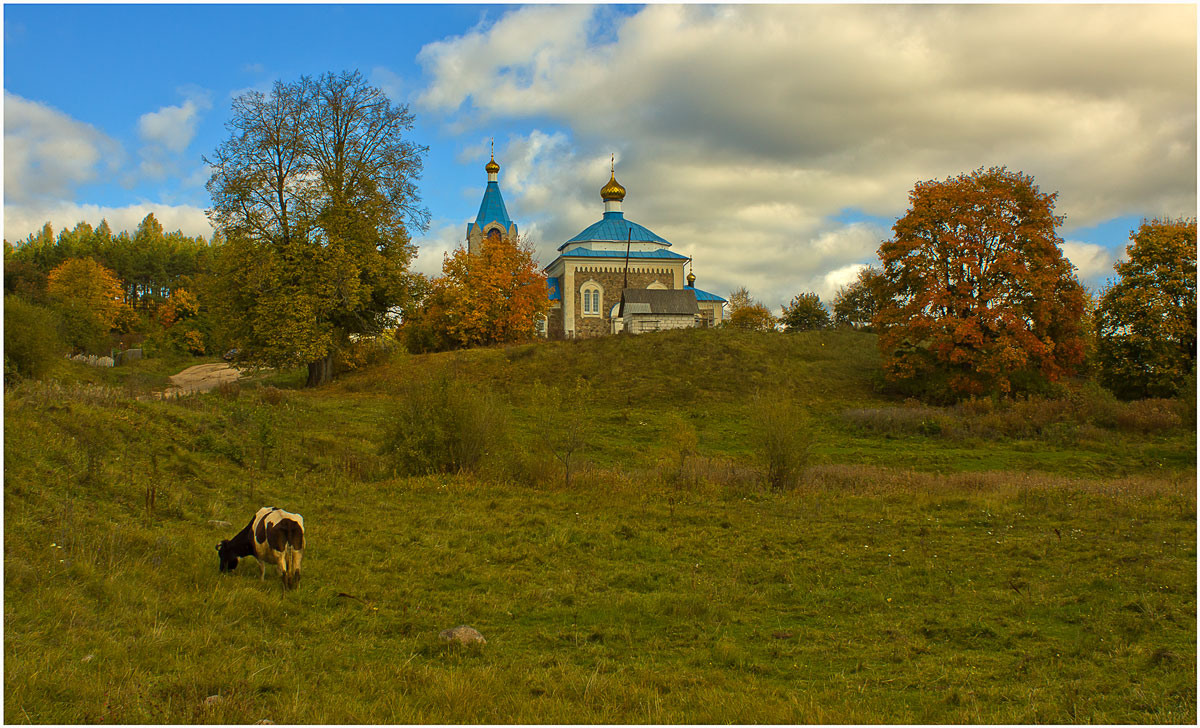 У старой церкви