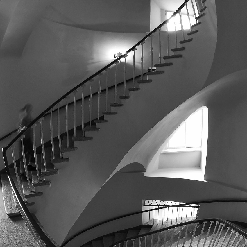 "Да был ли мальчик-то, может, мальчика-то и не было?"