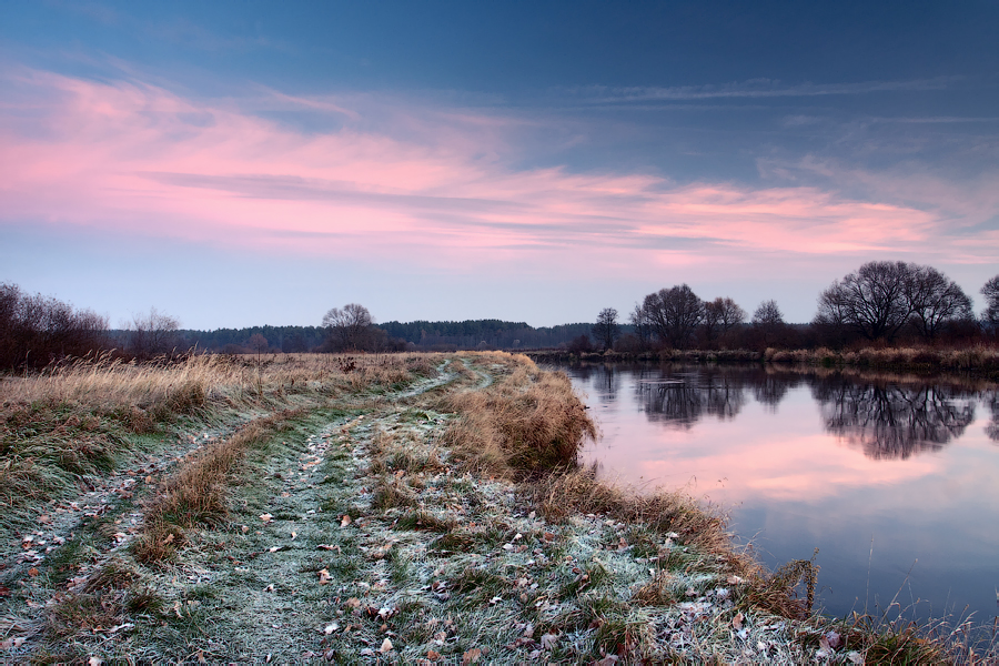 ............Морозное утро октября..............
