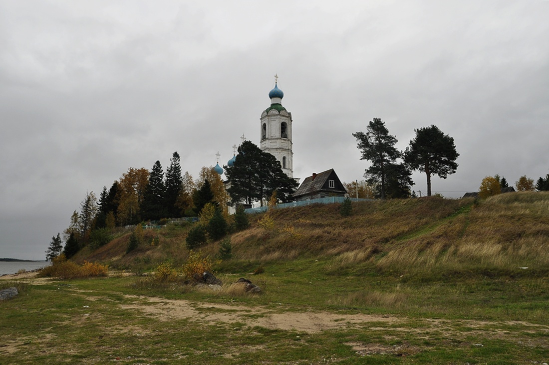 Деревенская церковь