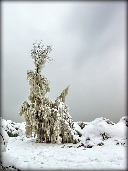 cьнегу намяло, сьвята не прыйшло...