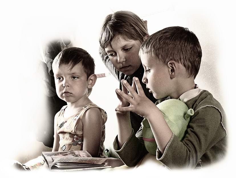 А я  - читать не умею... Грущу...