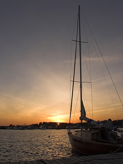 на окраинах Петербурга....