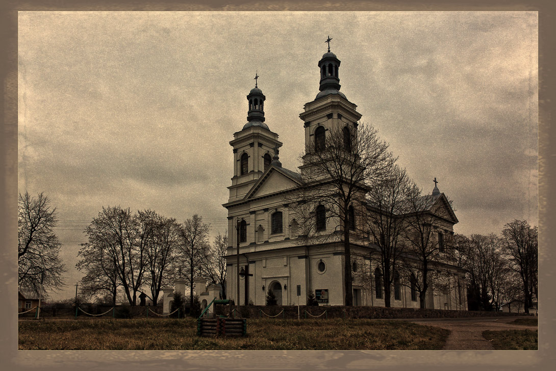 Костёл Святого Апостола Андрея в Лынтупах