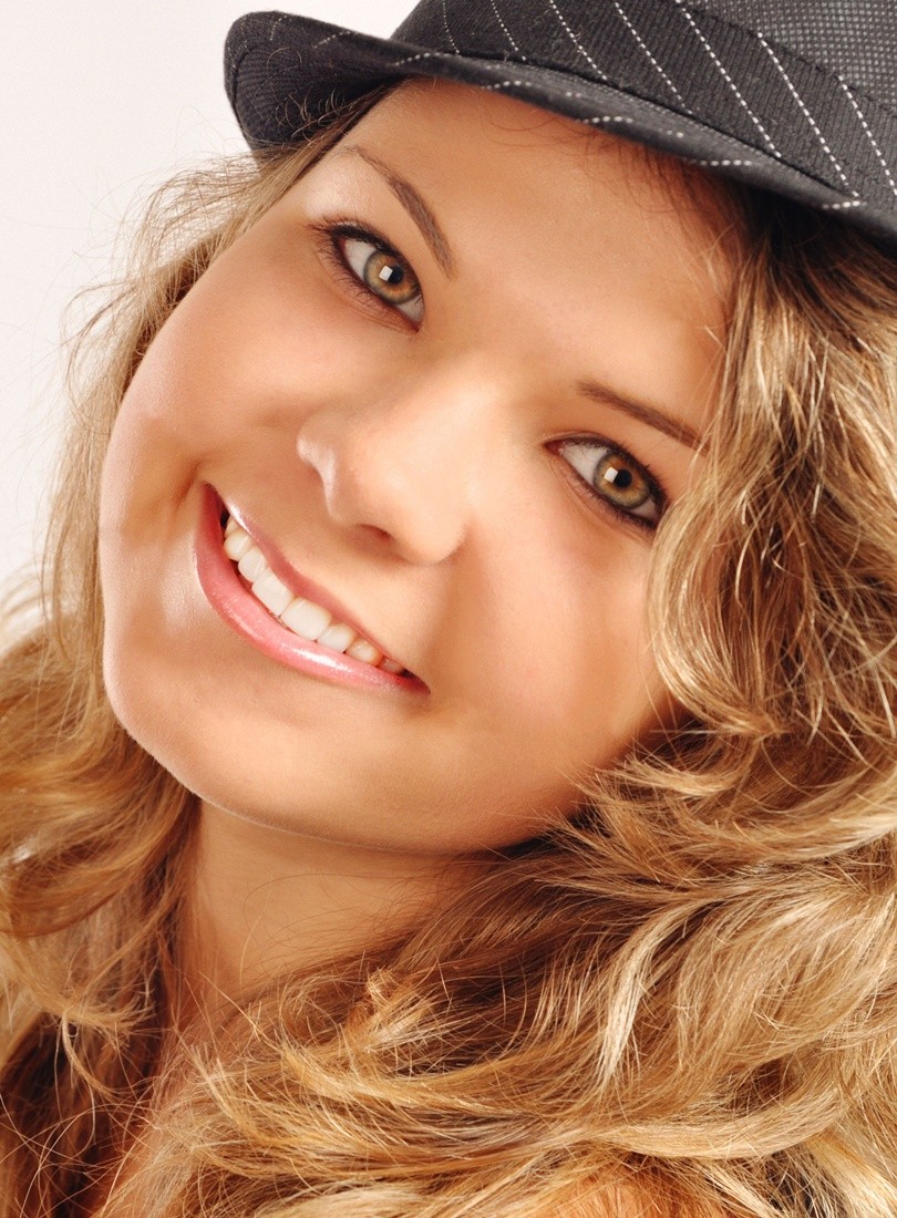 Оптимистка