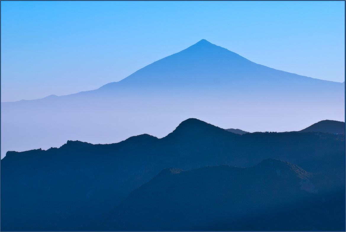 Und die Berge sind höher und steiler Hügel