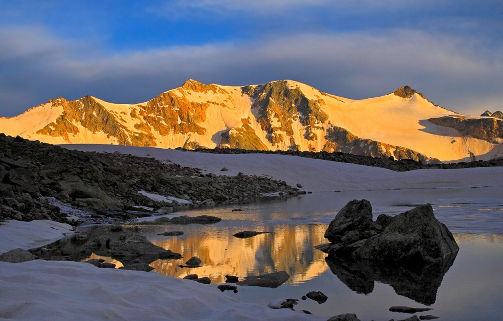 Верхнее озеро под пиком Куршо