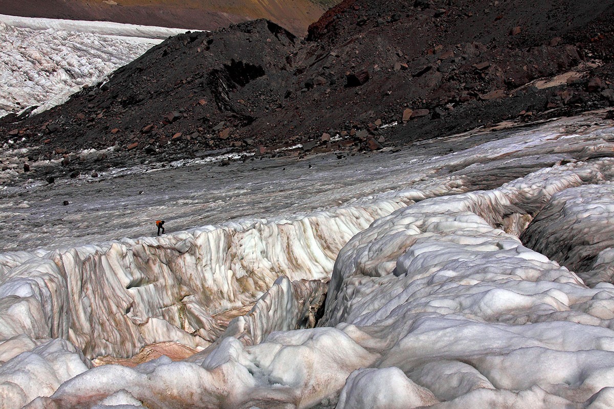 Во льдах Эльбруса