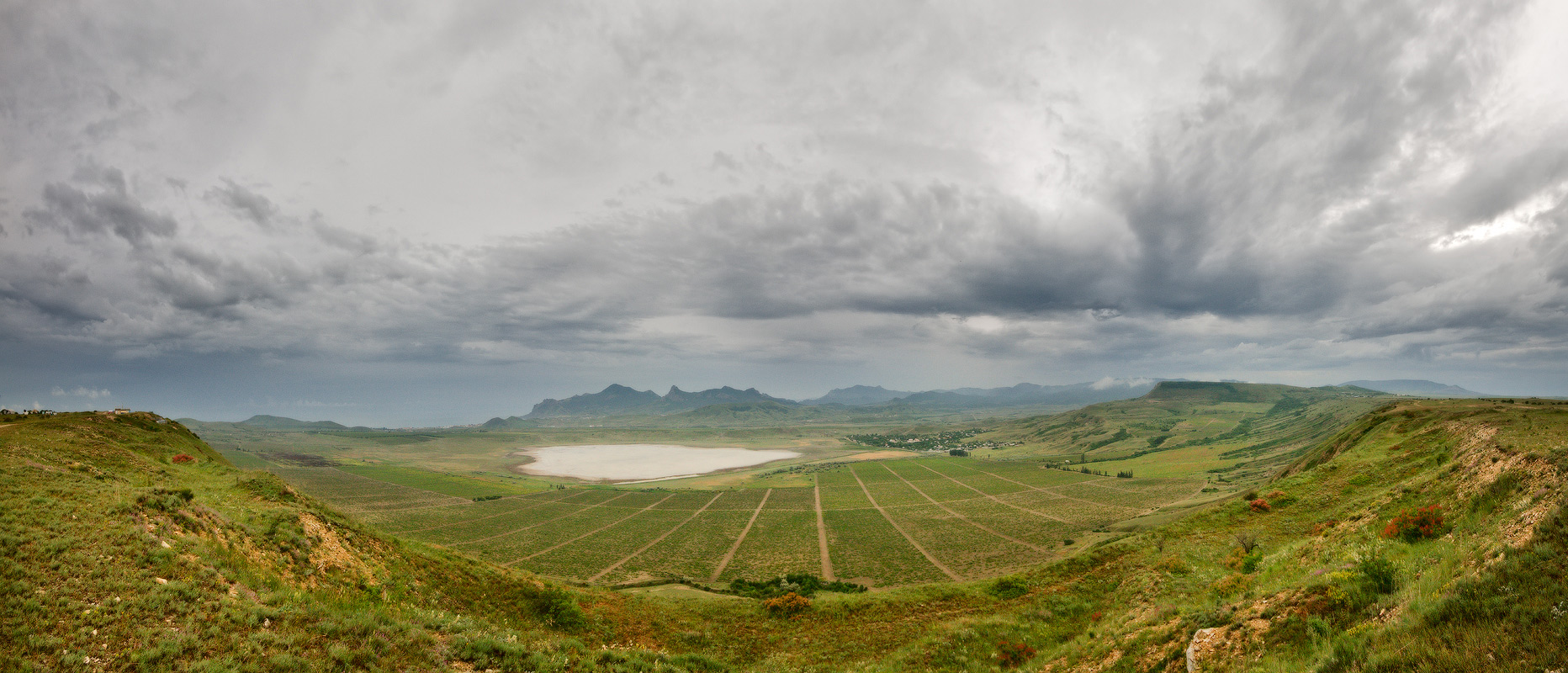 ..........Непогода над Кара-Дагом........