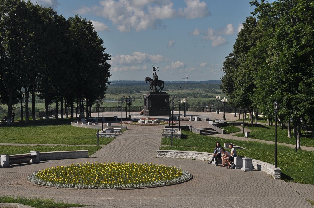 И вечно на коне