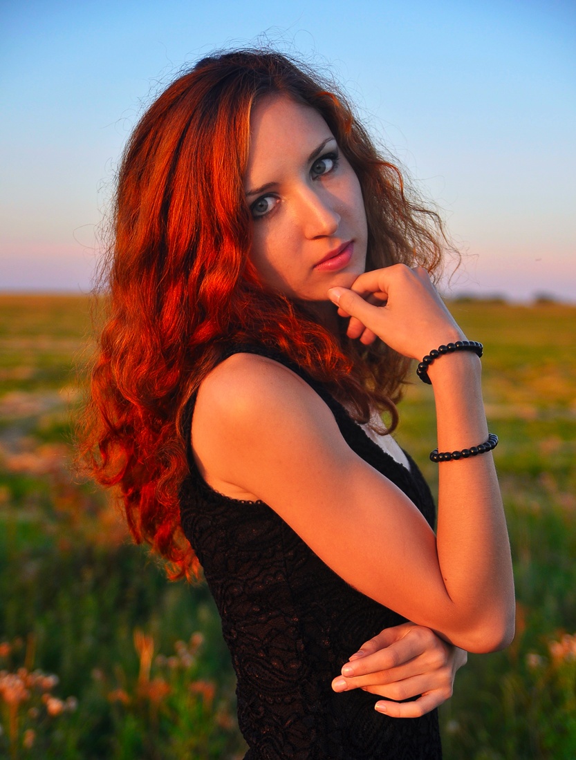 В золотых лучах заката августа