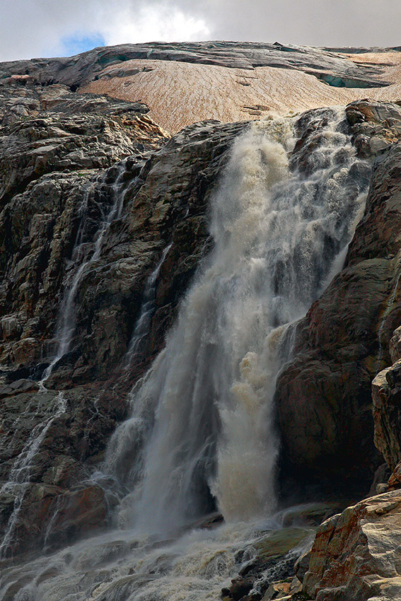 Водопад долины Мырды