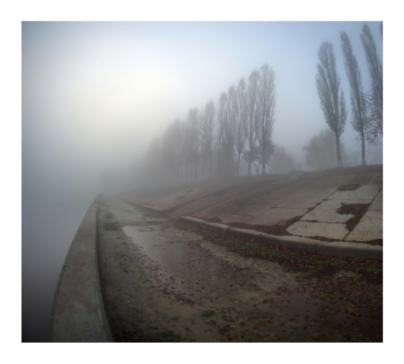 в городе осень