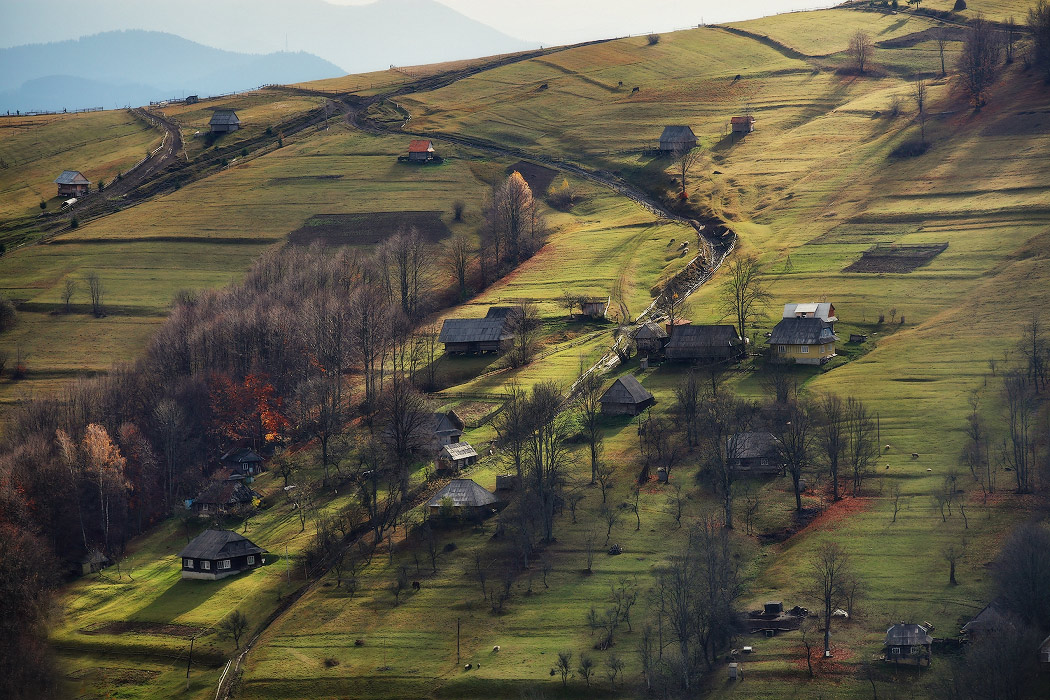 Ноябрьское солнце в карпатском селе