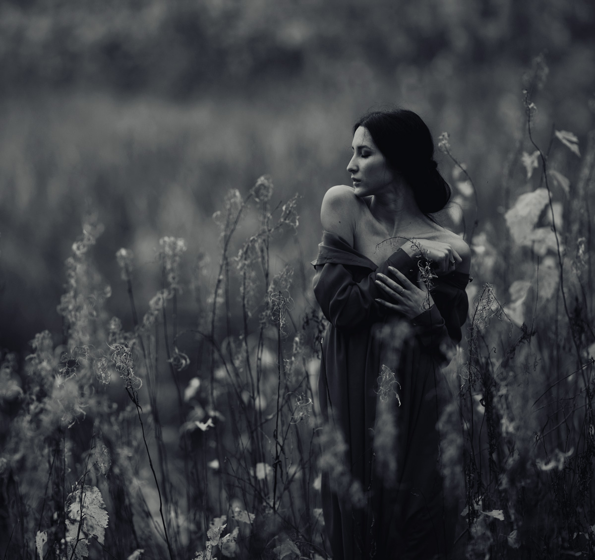 обнажая чувства