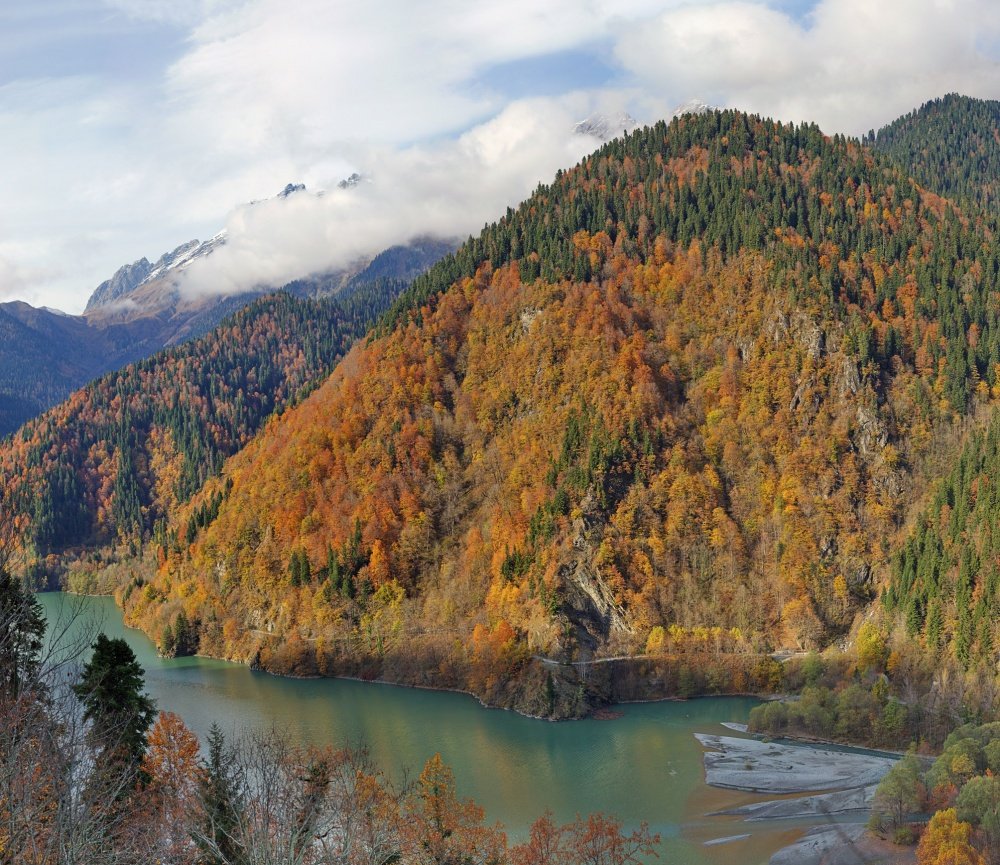 Озеро Рица.