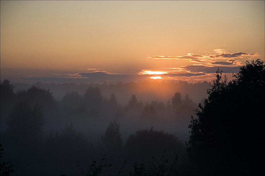 туман, закат,граница...
