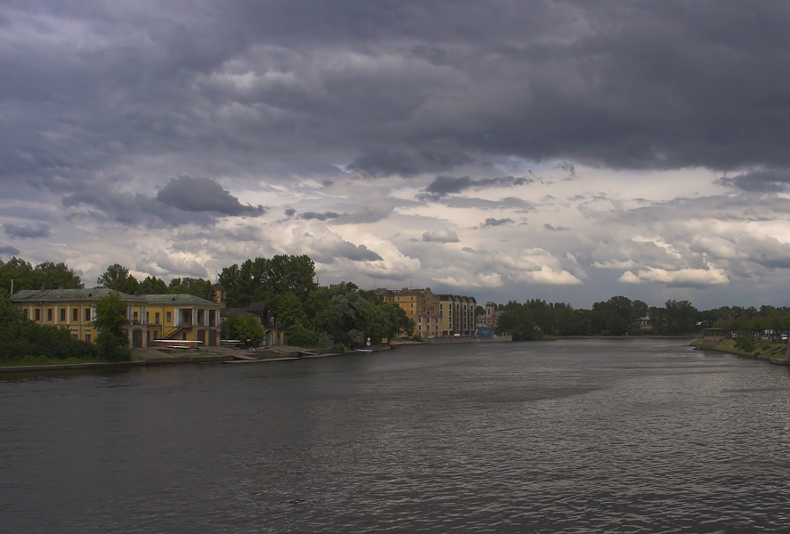 предгрозовое...