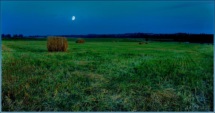 Вот взошла луна