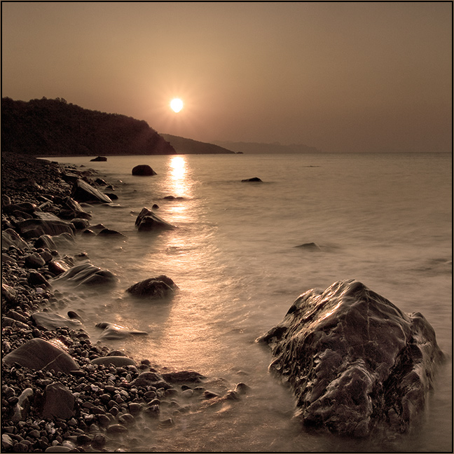 Из пучины выползая...