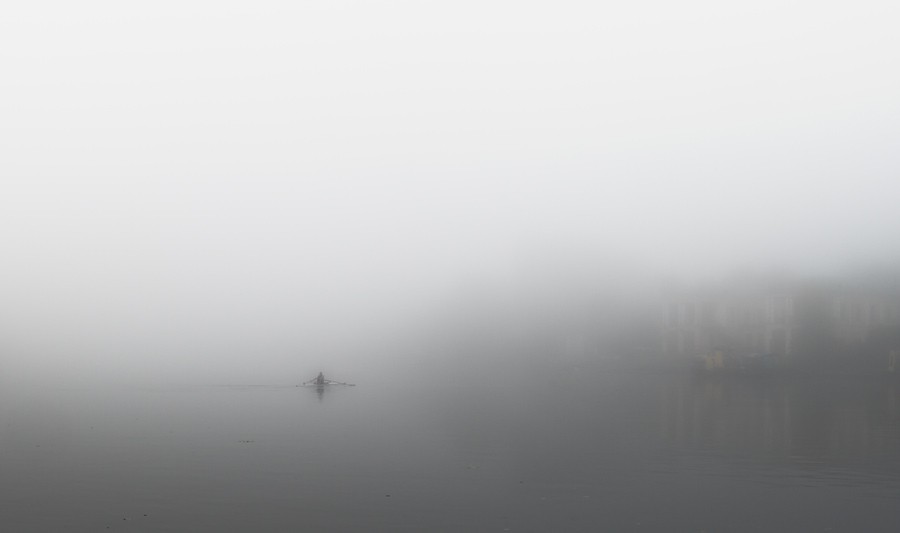 выплывая из тумана...