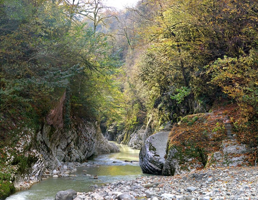 Река Хоста. Осень.